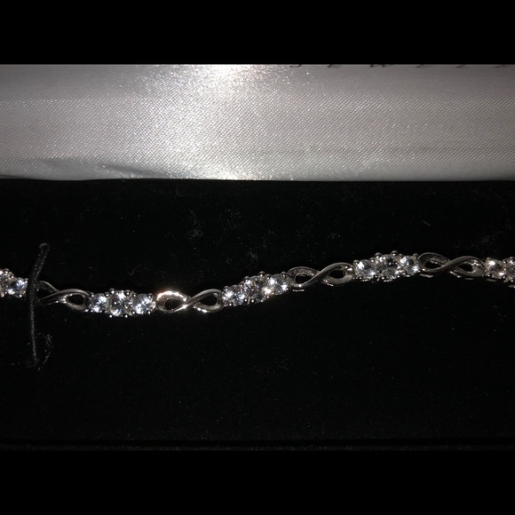 Kays Bracelet - Picture 2 of 2